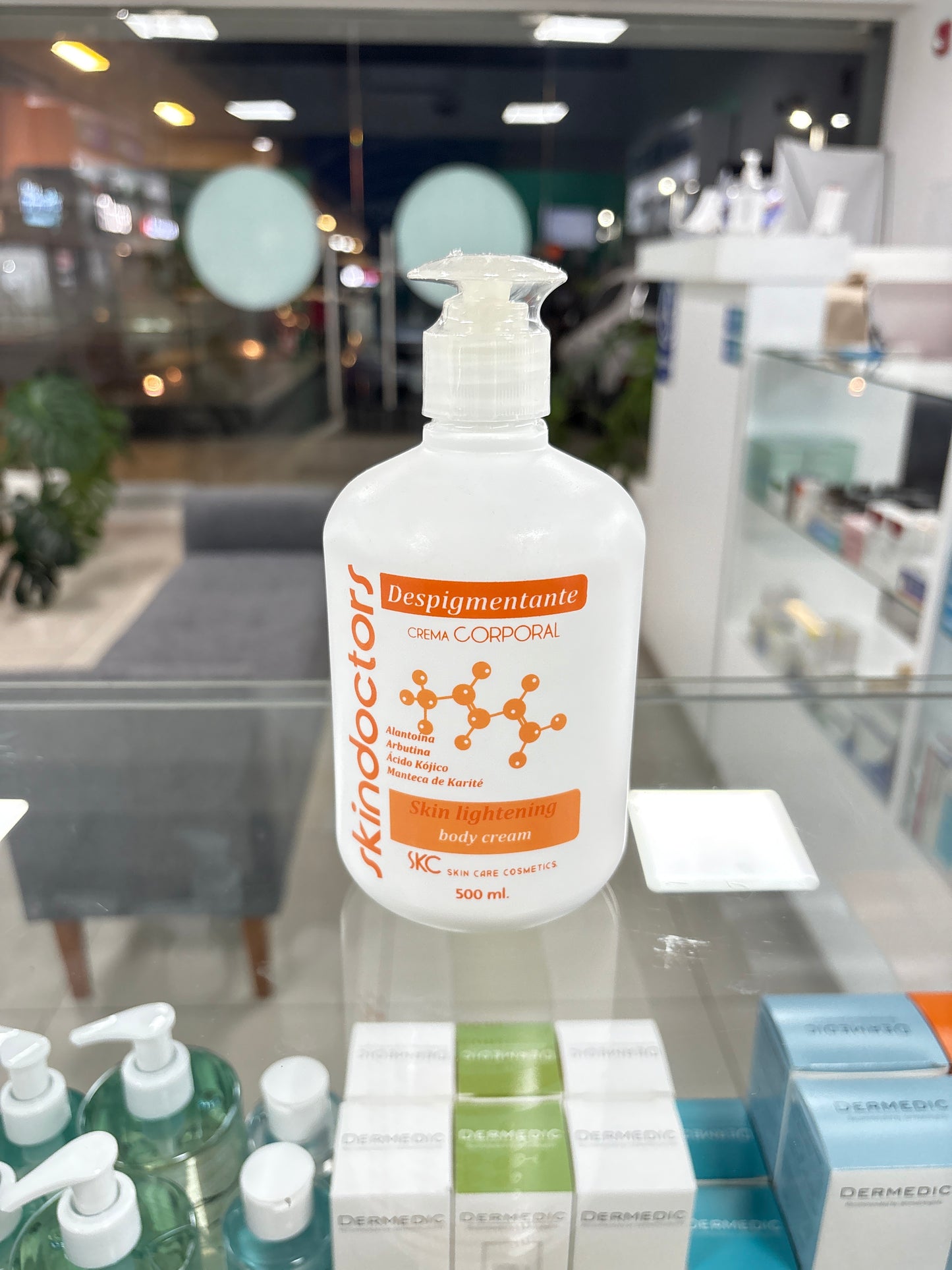 SKC CREMA CORPORAL DESPIGMENTANTE FUERTE 500ML