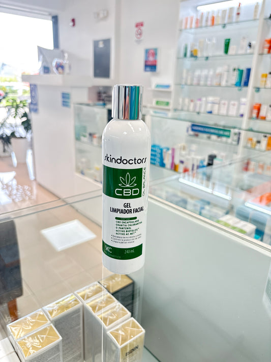 SKC GEL LIMPIADOR FACIAL CBD 240ML